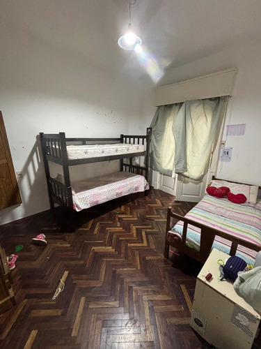 Venta De Casa Con Renta, Sobre Calle San Martín