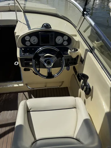 Mediterranean 285 2013 Volvo 320 Ho Duo Prop
