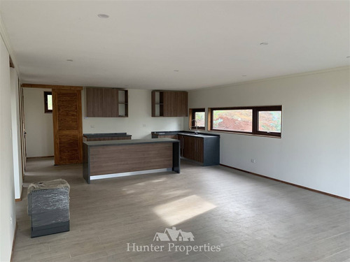 Casa En Venta De 3 Dorm. En Pichilemu