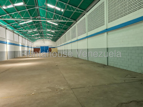 Maria Elena Oropeza Alquila Excelente Ubicación Galpón Comercial 1100 M2 En Zona Industrial 3, Lara#25-9915