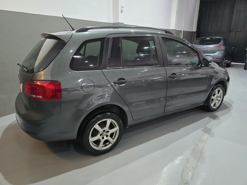 Volkswagen Suran 1.6 Highline 101cv