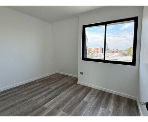 Duplex 4d+2b+1e En Urbanización Privada El Bosque
