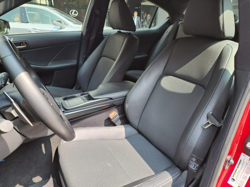 Lexus Is 300 Premium 2023