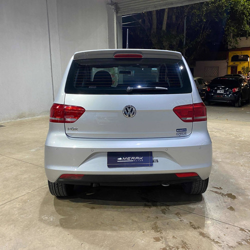 Imagen 14 de 15 de Volkswagen Fox 2016 1.6 Trendline