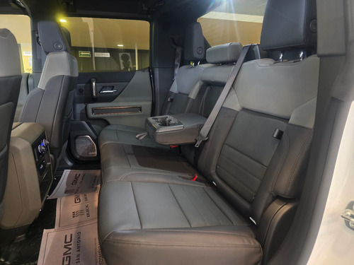 GMC Hummer EV PICKUP DEMO