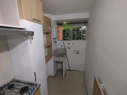 Arriendo Apartamento En Loma De Los Bernal