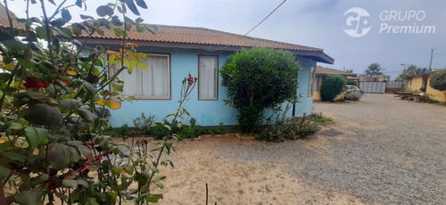 Casa Y Cabañas En Venta De 10 Dorm. Y 10 Estac. En Quintero