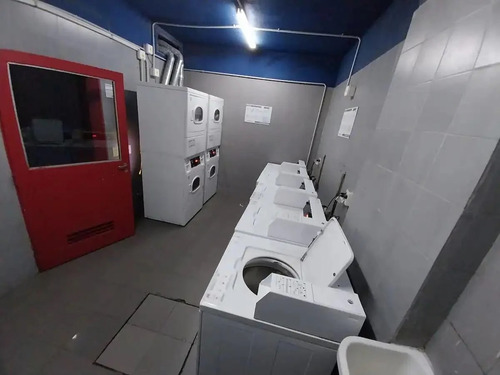 Alquiler. Espectacular Departamento 2 Ambientes. Charcas 4070 Piso 17 Gran Vista. Pileta Y Jardín C/amenities Y Seguridad 24hs. Palermo.