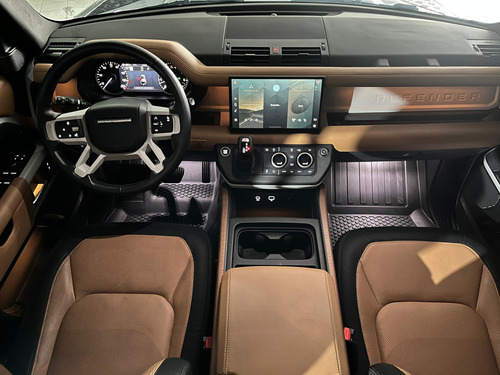Land Rover Defender 2023