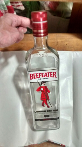 Beefeater-london Dry Gin-botella Vacia Con Sus Etiquetas
