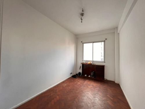 Venta - Departamento De Tres Dormitorios Con Balcón En Centro Río, Rosario