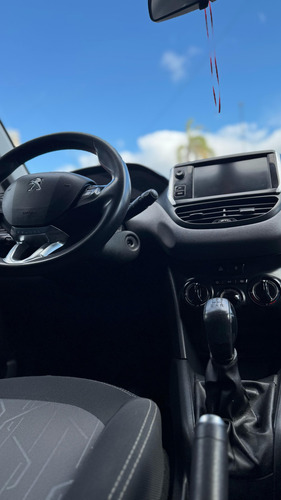 Peugeot 208 1.6 Allure