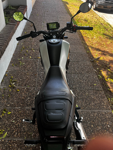 Benelli Leoncino 250
