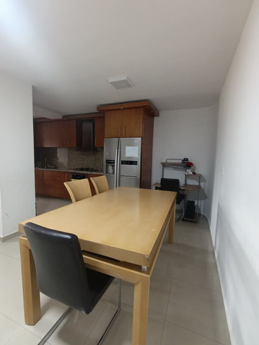 Inzitu Realtors Vende Apartamento En Venta En Res. Plaza Real, Mañongo