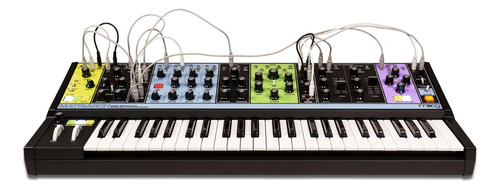 Sintetizador Moog Matriarch