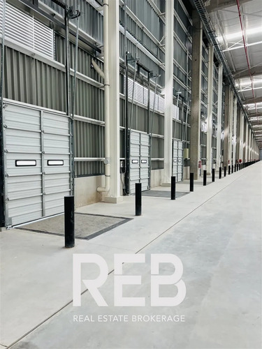 Arriendo Gran Bodega - Sector Aeropuerto - Enea