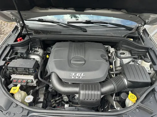 Jeep Grand Cherokee Laredo V6 4x2 At