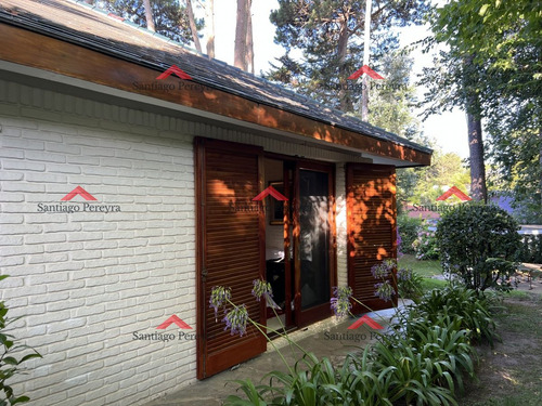 Imagen 22 de 29 de Muy Lindo Chalet Tradicional En Zona Lugano