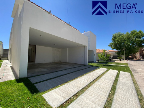 Casa En Venta En Fracc. Haciendas Campestre Durango