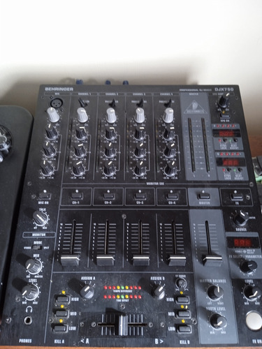 Mixer Behringer Djx750 (Usado)