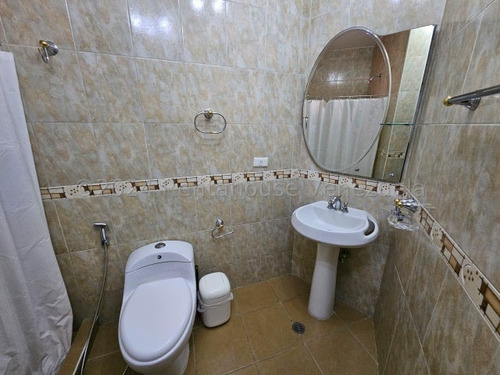 Vendo Apartamento En Urbanización Los Caobos, Código 25-15272 Cm Leer Descripción