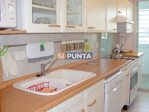 Imagen 13 de 15 de Apartamento En Brava, 3 Dormitorios *