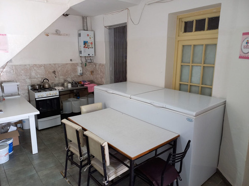 Imagen 5 de 30 de Casa + Departamento En Venta - Barrio Pueyrredon