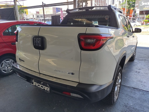 Imagem 6 de 14 de Fiat Toro 1.8 16v Evo Freedom
