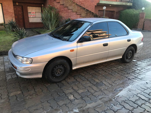 Subaru Impreza 1.8 Gl Awd 5 p