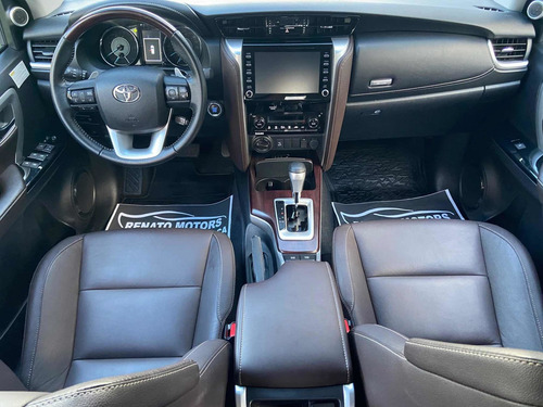 Toyota Sw4 2020 2.8 Tdi Srx 7l 4x4 Aut. 5p