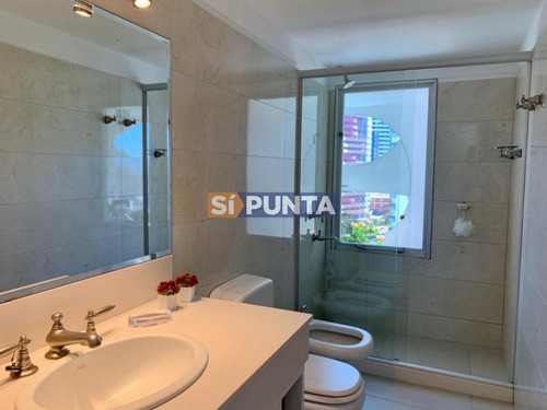 Imagen 10 de 12 de Apartamento En Brava Con 2 Dormitorios