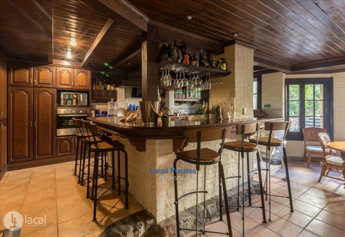 Venta | Casa 5 Dormitorios Reciclada Con Fondo Y Psicina