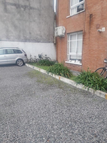 Imagen 8 de 8 de Departamento Monoambiente - Frente - Castelar Centro