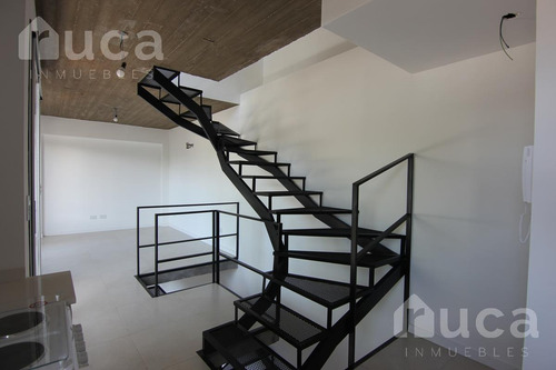 Imagen 2 de 15 de Moderno Departamento De 3 Ambientes Con Cochera A Estrenar - San Isidro