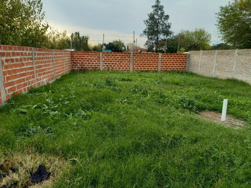 Imagen 6 de 8 de Amplio Lote Con Casa A Terminar, A 4 Cuadras De Ruta 16, Longchamps En Venta!!
