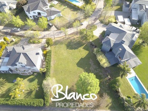 Imagen 1 de 1 de Gran Oportunidad! Excelente Lote De 900 Metros Dentro Del Barrio Septiembre