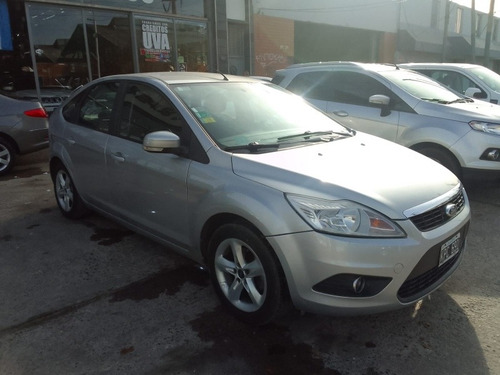 Imagen 2 de 13 de Ford Focus Guia 2.0 5 Puertas