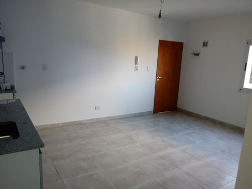 Imagen 9 de 13 de Dpto De 2 Amb 2 Piso Piso Por Escalera C/terraza Anticipo Y Cuotas
