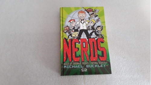 Nerds. Michael Buckley. Excelente Estado 