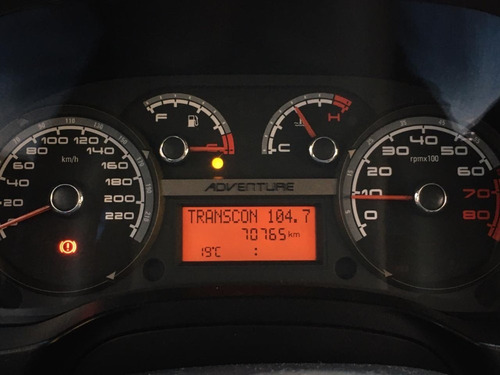 Fiat Idea Adventure 1.8 Flex Manual Branca - 2015