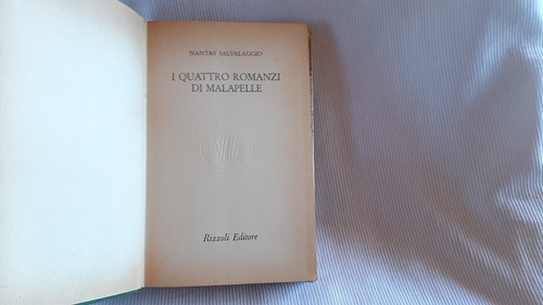 Imagen 2 de 7 de Baffo / Vestito Di Carta / L Acrobata / Pumino Da Cipria