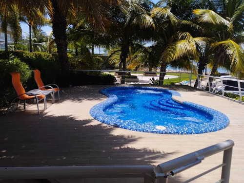 Apartamento En Venta En Conjunto Residencial Club De Playa. Lechería Anzoátegui
