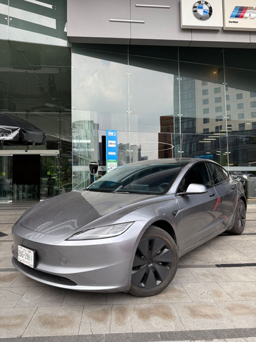 Tesla Model 3 2025