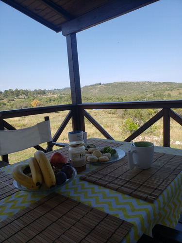 Cabaña En Villa Serrana , Totalmente Equipada