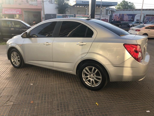Imagen 4 de 13 de Chevrolet Sonic 4p 1.6 Nafta Lt Manual 2014