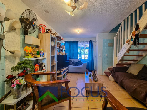 Casa En Venta De 2 Dorm. En Padre Hurtado