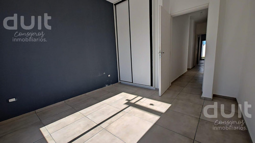 Duplex De 2 Dormitorios En Colinas De Manantiales. Entrega Inmediata!