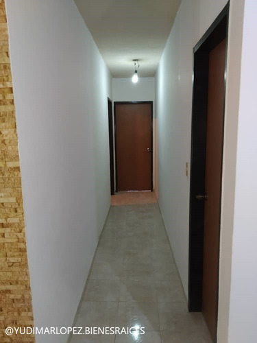 Imagen 3 de 21 de Apartamento En Venta Av. Intecomunal Conj. Res. La Pradera, Turmero - 04243178724