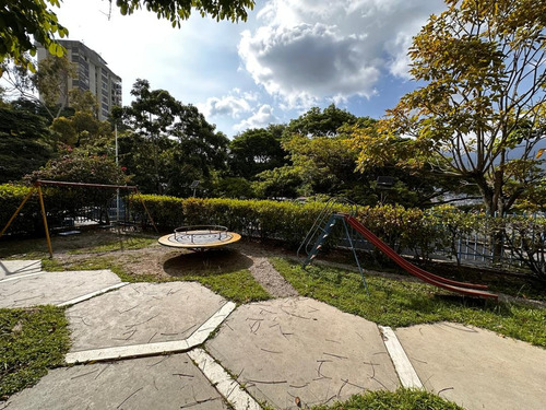 Bello Monte Apartamento Remodelado En Alquiler