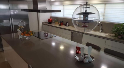 Imagen 5 de 20 de Se Vende Estupendo Apto De Lujo Con 600 M² Amoblado..inf. Ma.fda. Varela 0424-1045413